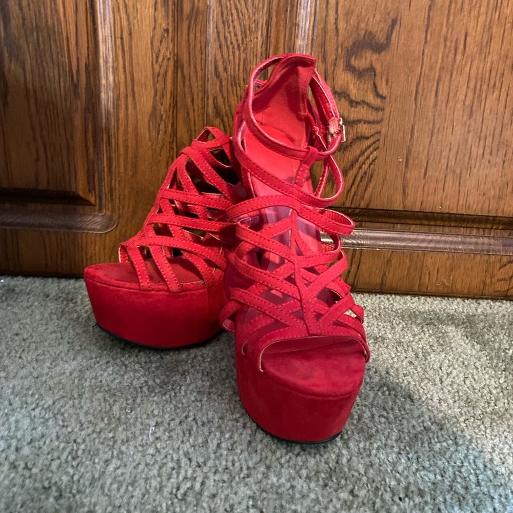 Charlotte Russe red reverse heel